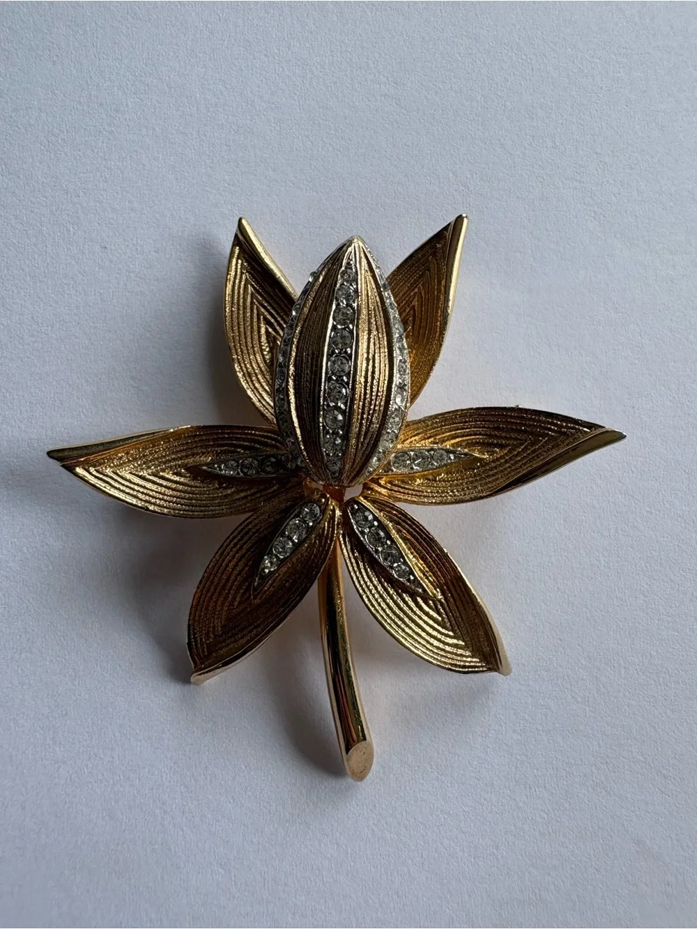 Vintage Kramer Clear Rhinestone Gold Tone Flower Brooch Pin Orchid Water Lily